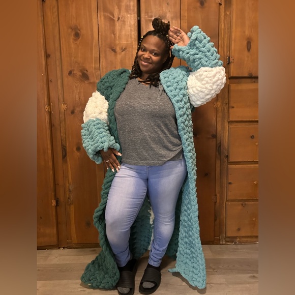 CHUNKY HANDMADE EXTRA LONG CARDIGAN (Limited Edition)